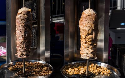 doner-kebab-in-a-roasting-spti-PMEJ3RP